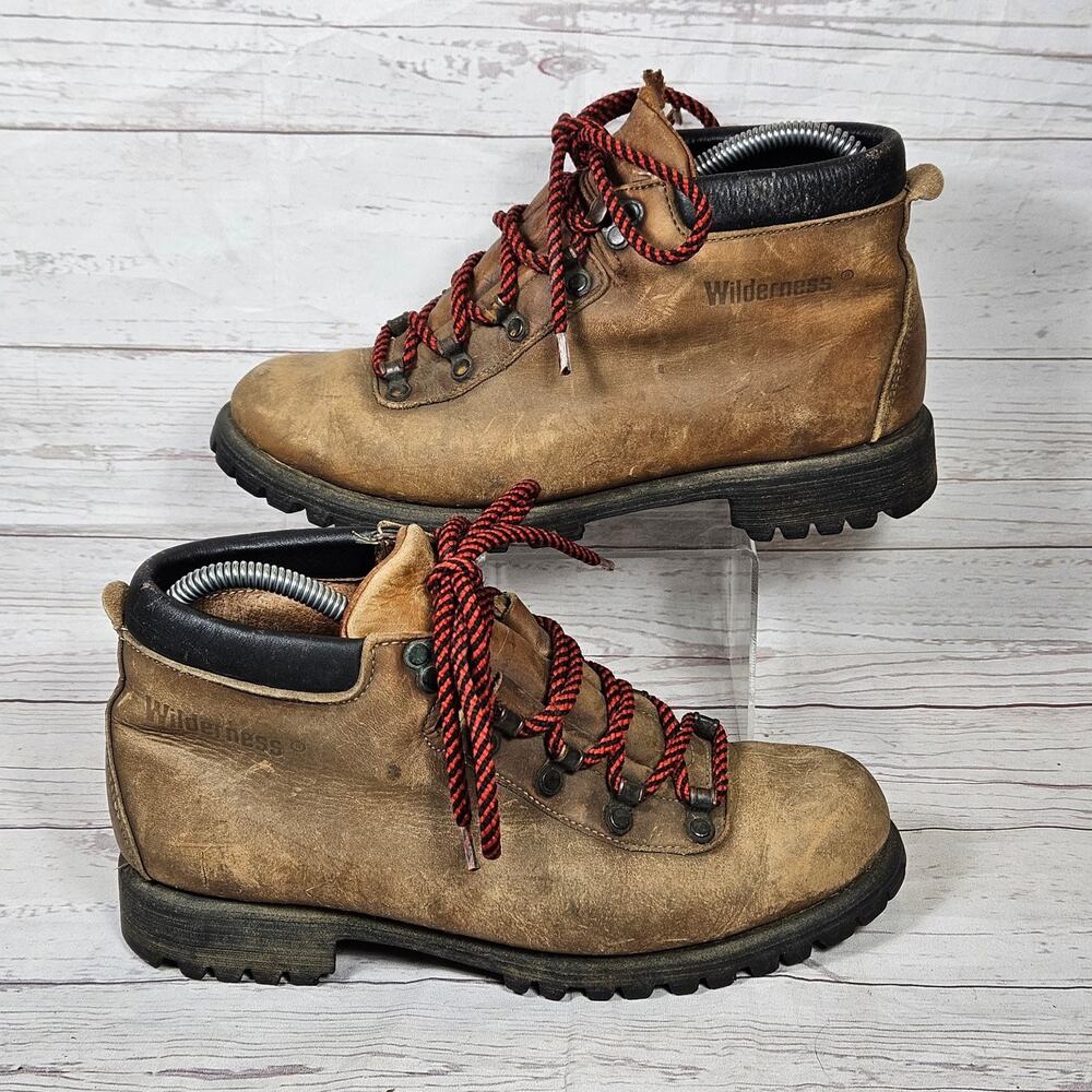 Vintage Women's Wilderness Original Mountaineering Hiking Boots Size 8 Leather
